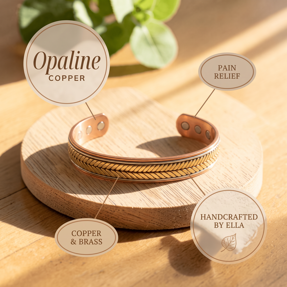 Opaline bracelet features