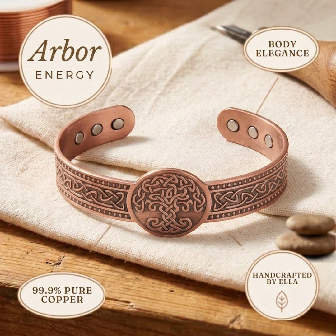 Ella's Copper Arbor armband van 99,9% puur koper met een gedetailleerd Keltisch levensboommotief en magnetische uiteinden.